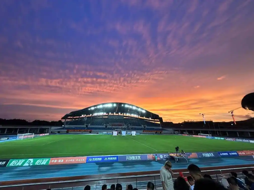 足球直播在线直播观看免费